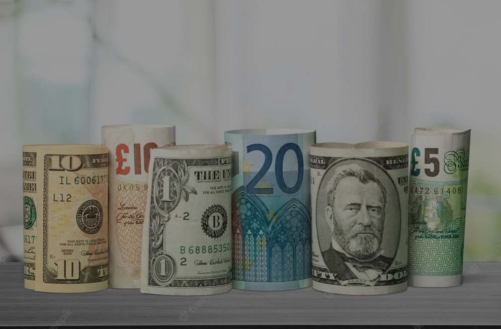 stack-money-isolated-background_488220-1533-overlay